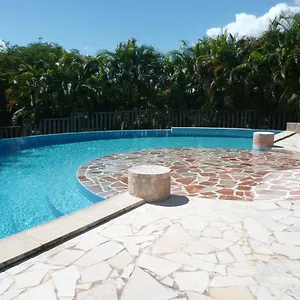Ezana En Rez De Jardin Dans Une Résidence Calme Avec Piscine Saint-Francois (Grande-Terre)